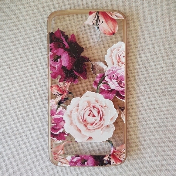 𝅺moto Z2 PLAY
Silicone Floral Phone Case - Picture 1 of 3